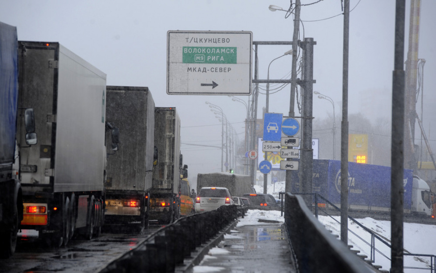 Ограничения движения по МКАД для грузовиков тяжелее 3,5 тонны вступят в силу с 15 июня